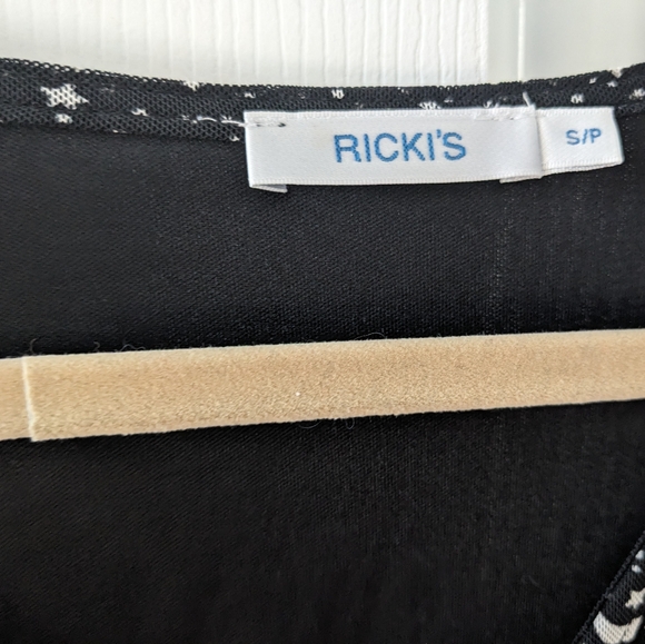 Ricky's V-neck Moon and Stars Blouse - Picture 3 of 4